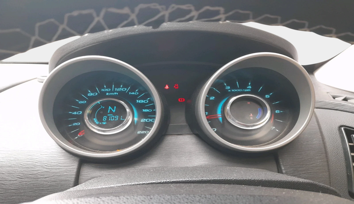 2017 Mahindra XUV500 W6, Diesel, Manual, 82,000 km, interior