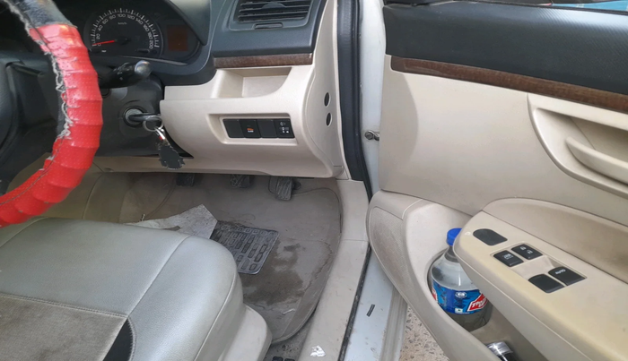2016 Maruti Swift Dzire LXI, Petrol, Manual, 45,626 km, interior