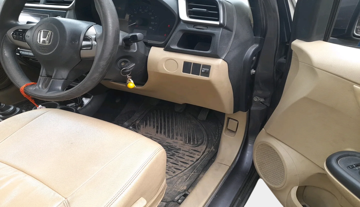 2017 Honda Amaze 1.2L I-VTEC S OPT, Petrol, Manual, 1,00,487 km, interior