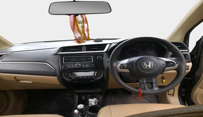 2017 Honda Amaze 1.2L I-VTEC S OPT, Petrol, Manual, 1,00,487 km, interior