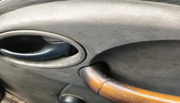 2012 Mahindra Scorpio EX M2DI, Diesel, Manual, 1,00,260 km, interior