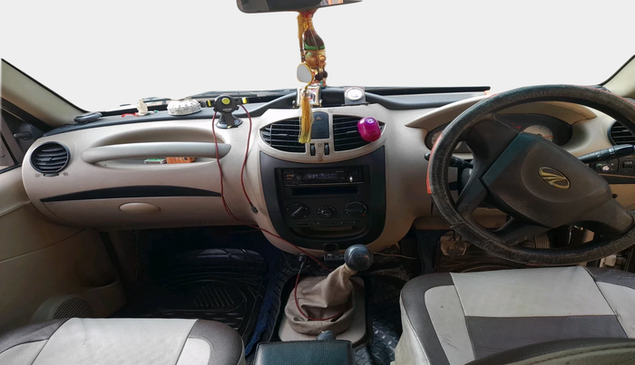 2015 Mahindra Xylo D4, Diesel, Manual, 1,43,272 km, interior