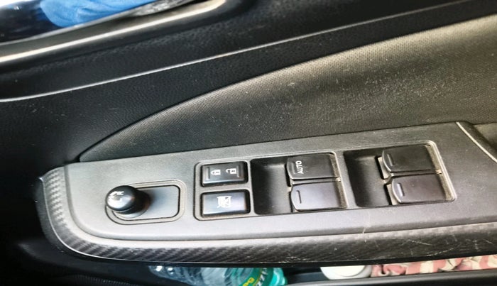 2021 Maruti Swift VXI, Petrol, Manual, 29,628 km, interior