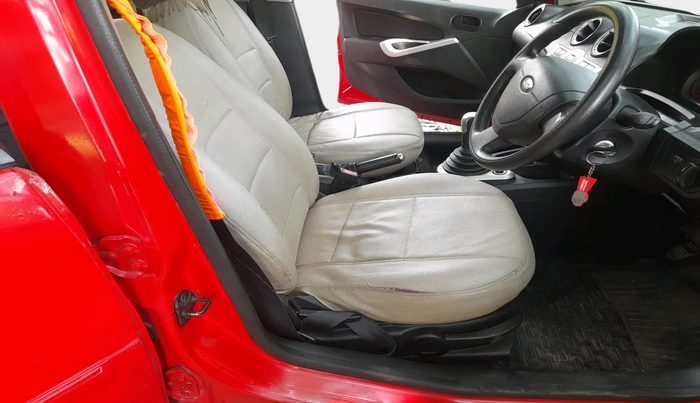2010 Ford Figo TITANIUM 1.2 PETROL, Petrol, Manual, 1,29,686 km, interior
