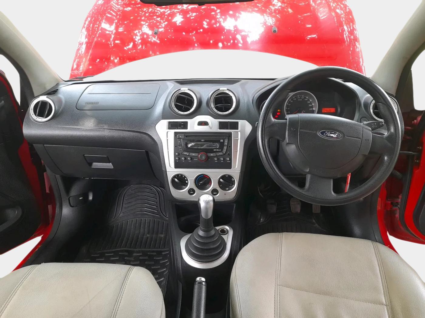2010 Ford Figo TITANIUM 1.2 PETROL, Petrol, Manual, 1,29,880 km, interior