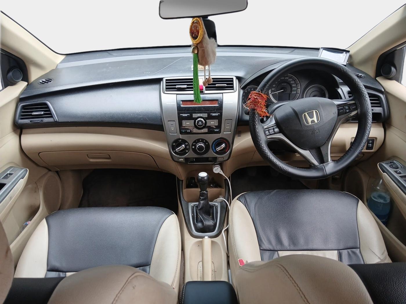 2012 Honda City 1.5L I-VTEC V MT, Petrol, Manual, 1,20,875 km, interior