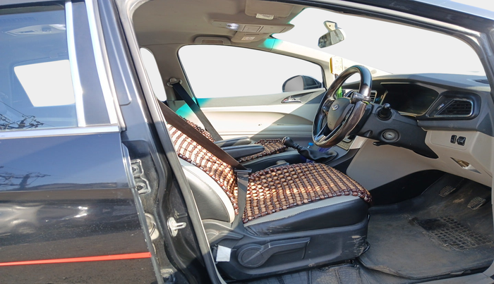 2018 Mahindra MARAZZO M6 8 STR, Diesel, Manual, 1,28,346 km, interior