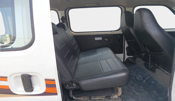 2022 Maruti Eeco 5 STR AC CNG (O), Petrol, Manual, 57,528 km, interior