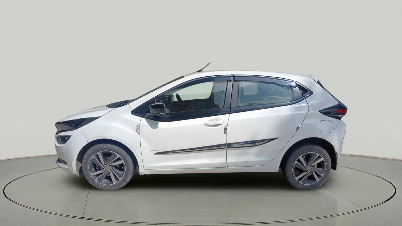2022 Tata ALTROZ XZ DIESEL, Diesel, Manual, 51,095 km, exterior