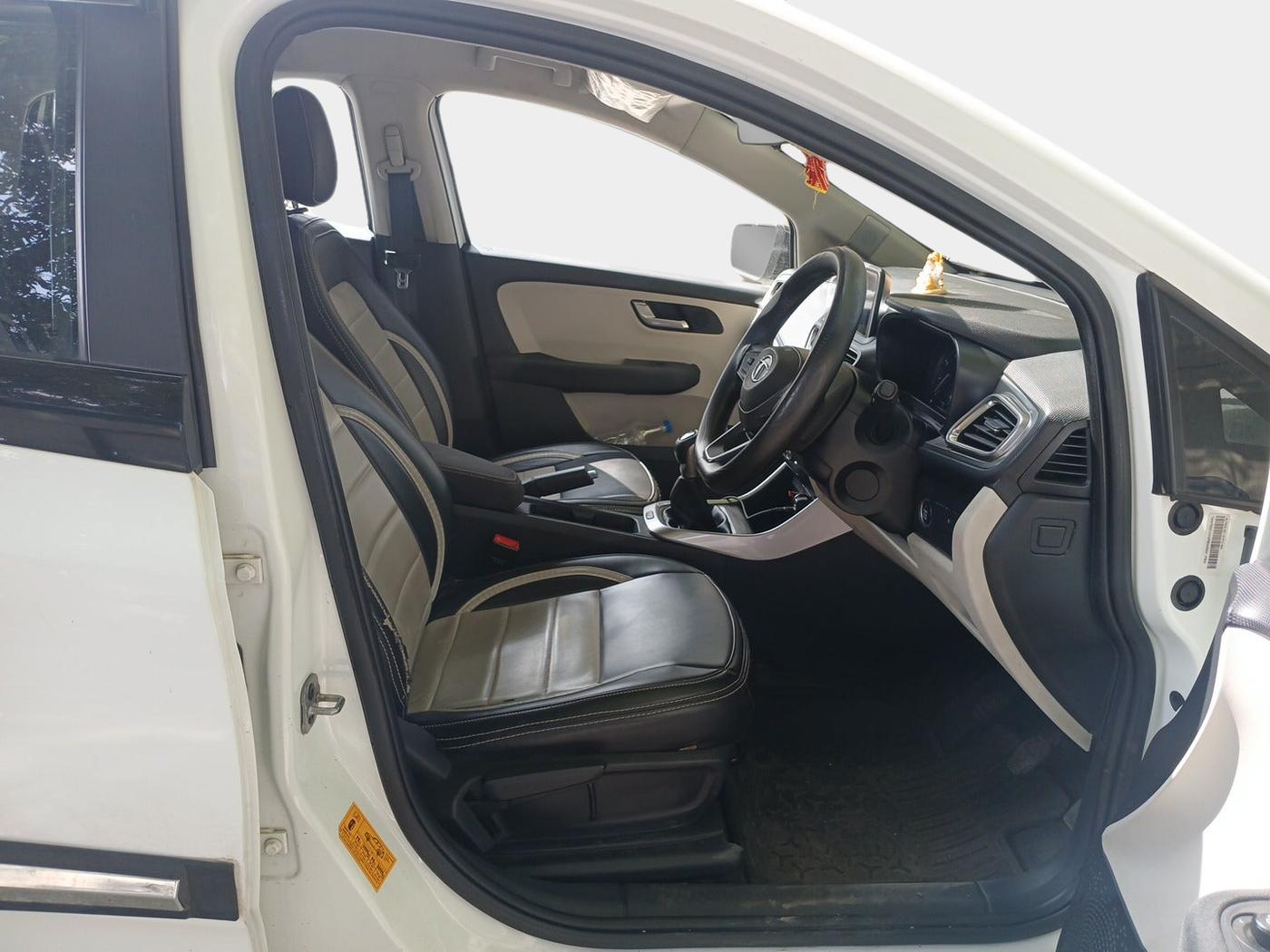 2022 Tata ALTROZ XZ DIESEL, Diesel, Manual, 51,095 km, interior