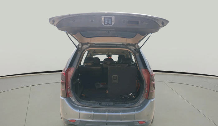 2013 Mahindra XUV500 W6, Diesel, Manual, 1,49,913 km, exterior