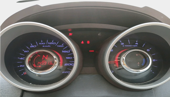 2013 Mahindra XUV500 W6, Diesel, Manual, 1,49,913 km, interior