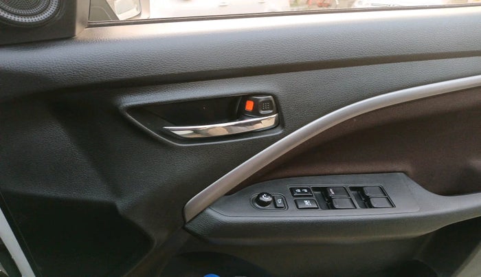 2022 Maruti BREZZA ZXI SMART HYBRID , Petrol, Manual, 22,880 km, interior