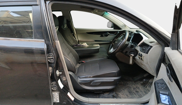 2016 Mahindra Kuv100 K6 D 6 STR, Diesel, Manual, 80,045 km, interior