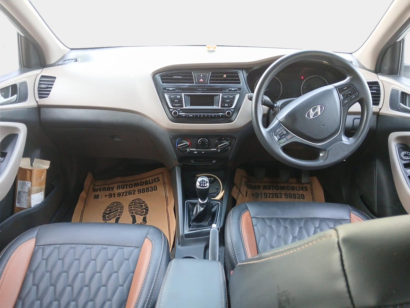 2015 Hyundai Elite i20 MAGNA 1.4 CRDI, Diesel, Manual, 1,94,545 km, interior