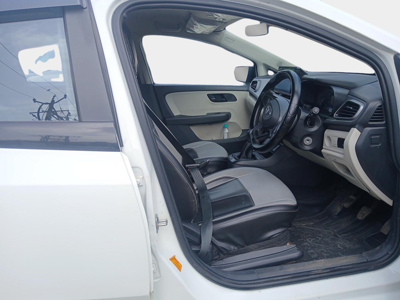 2023 Tata ALTROZ XE PETROL, Petrol, Manual, 55,673 km, interior