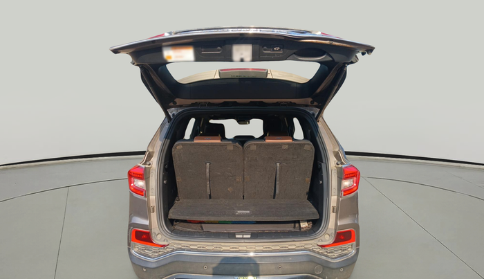 2019 Mahindra ALTURAS G4 4WD AT, Diesel, Automatic, 1,87,334 km, exterior