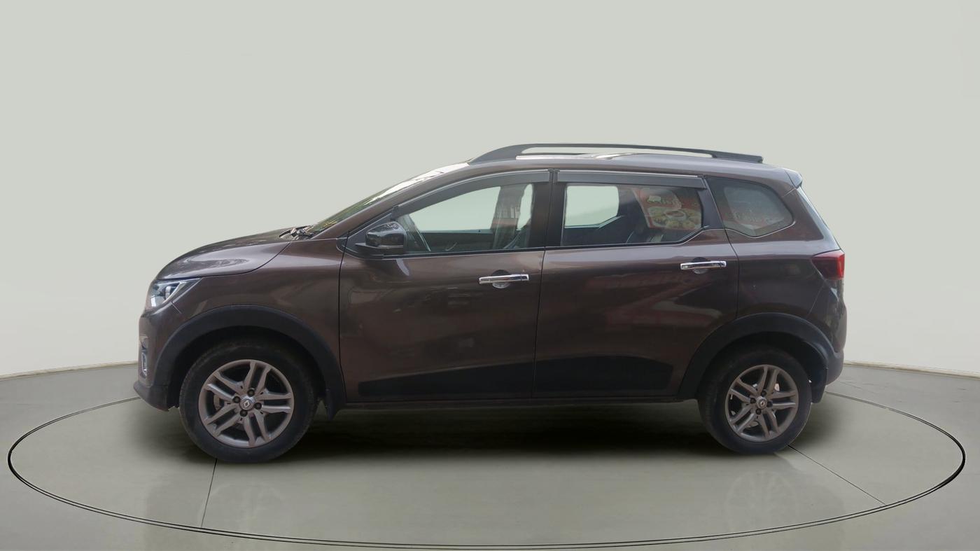 2022 Renault TRIBER RXZ, Petrol, Manual, 60,412 km, exterior