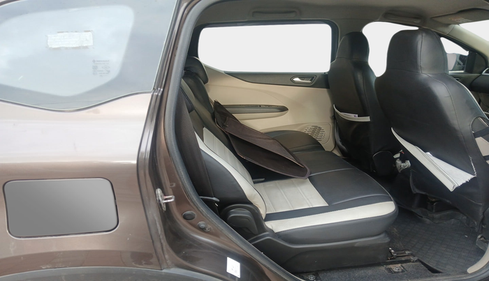 2022 Renault TRIBER RXZ, Petrol, Manual, 60,412 km, interior