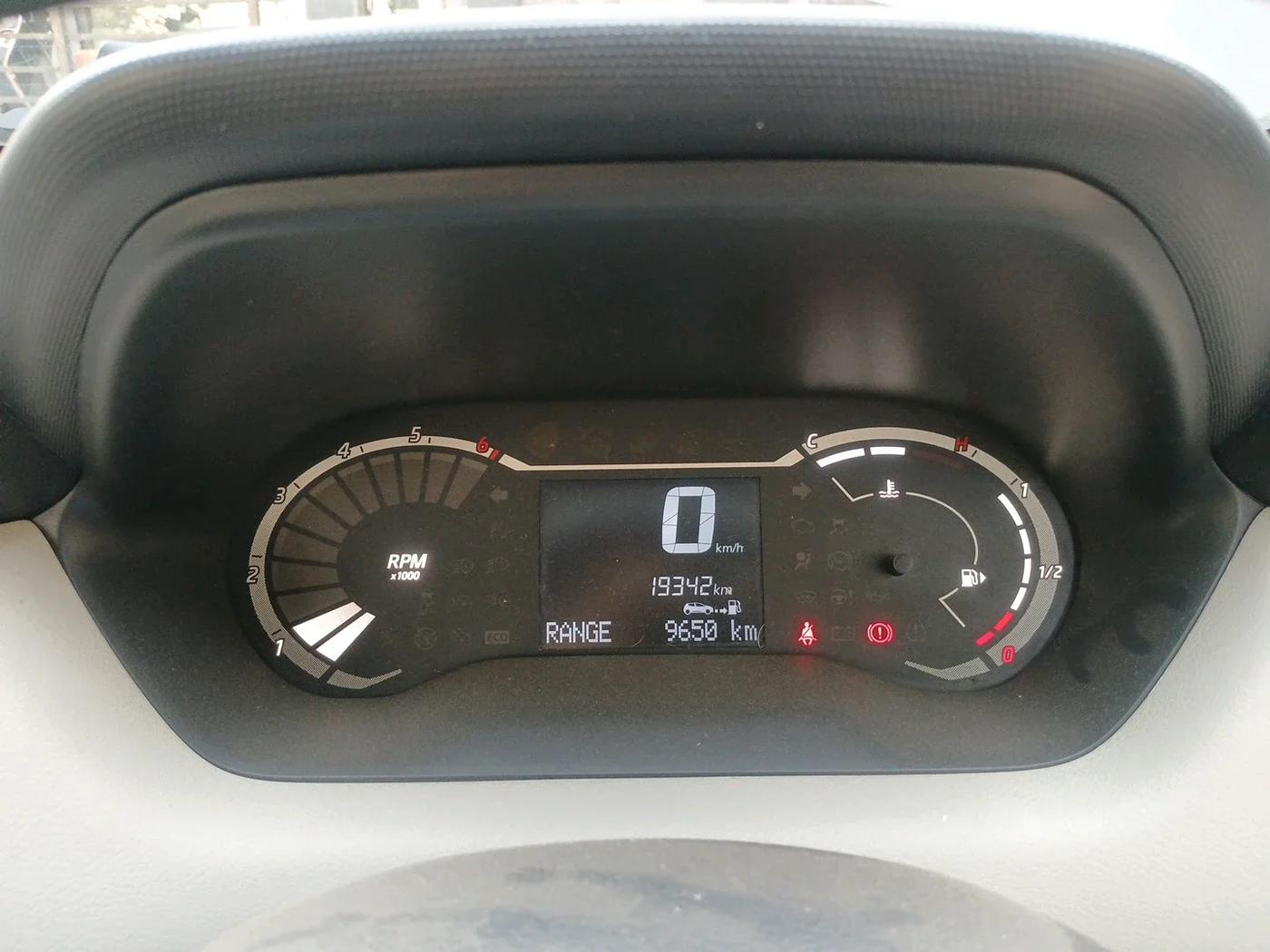 2023 Nissan MAGNITE XE, Petrol, Manual, 19,342 km, interior