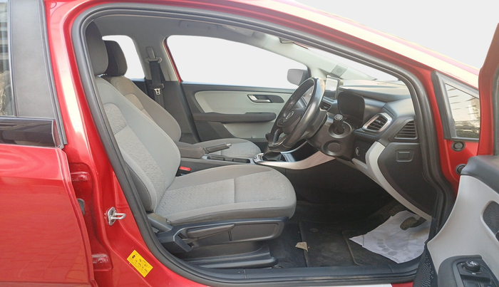 2020 Tata ALTROZ XZ PETROL, Petrol, Manual, 22,526 km, interior