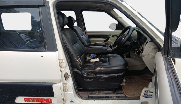 2017 Mahindra Scorpio S11 2WD, Diesel, Manual, 2,16,152 km, interior