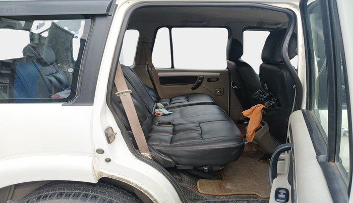2017 Mahindra Scorpio S11 2WD, Diesel, Manual, 2,16,152 km, interior