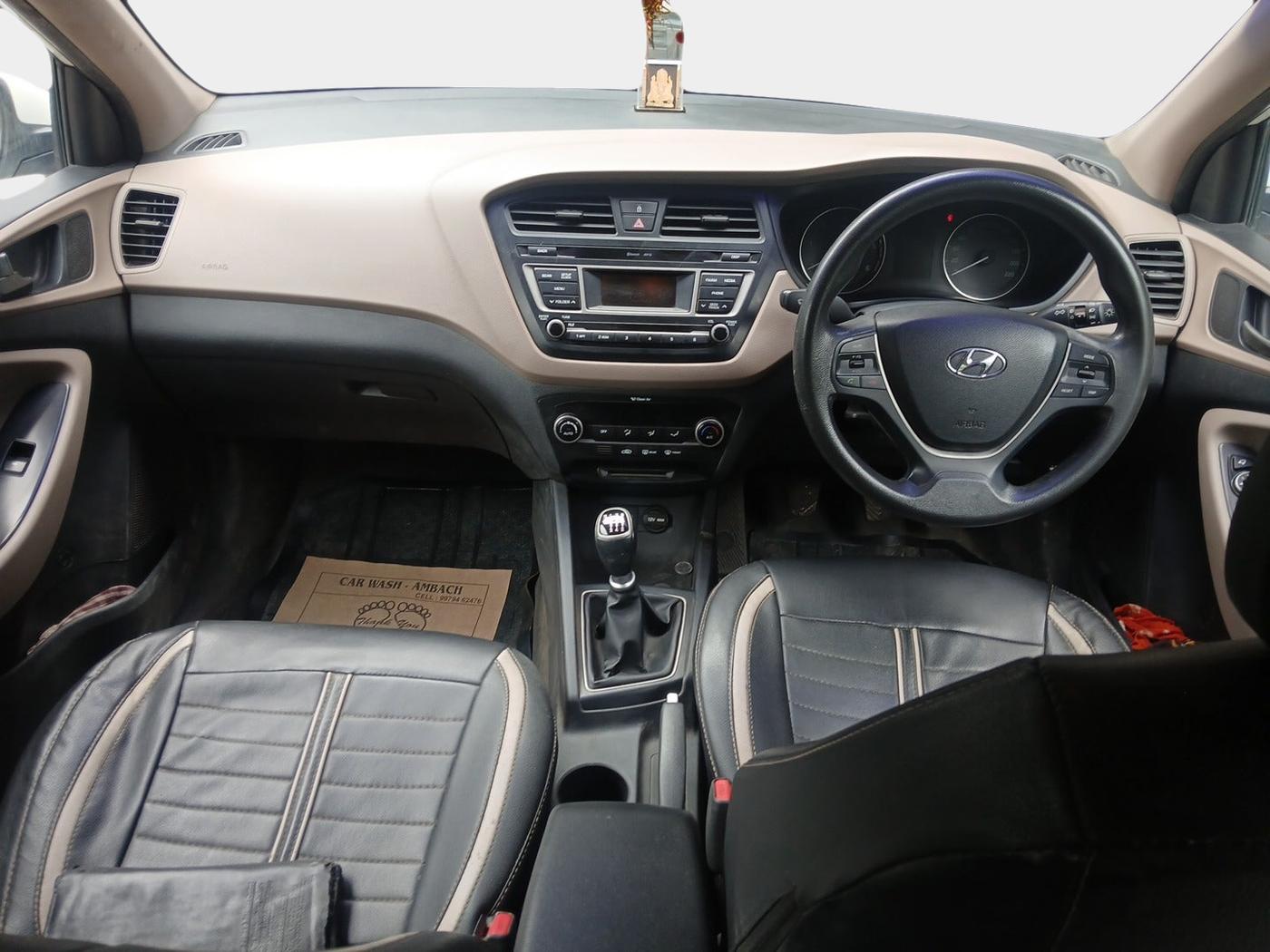 2016 Hyundai Elite i20 SPORTZ 1.4 CRDI, Diesel, Manual, 97,545 km, interior