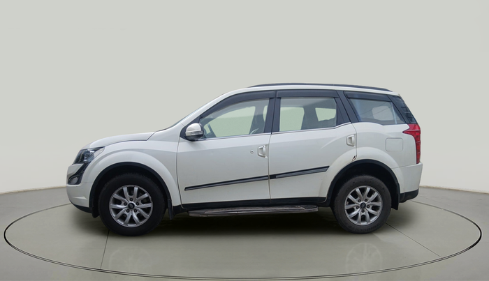 2015 Mahindra XUV500 W10, Diesel, Manual, 99,639 km, exterior