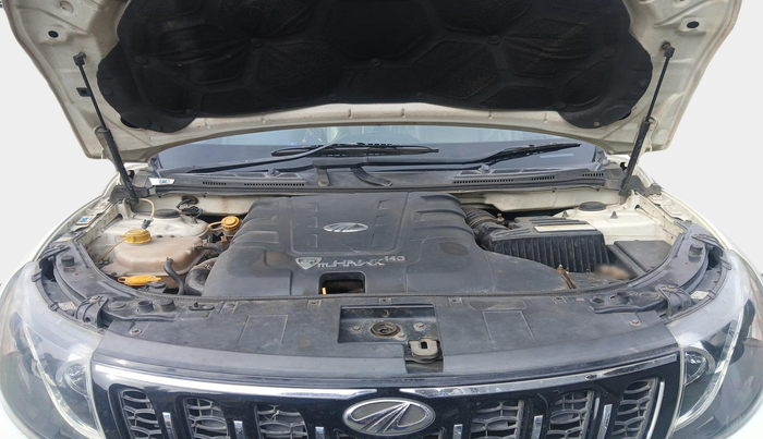 2015 Mahindra XUV500 W10, Diesel, Manual, 99,639 km, exterior