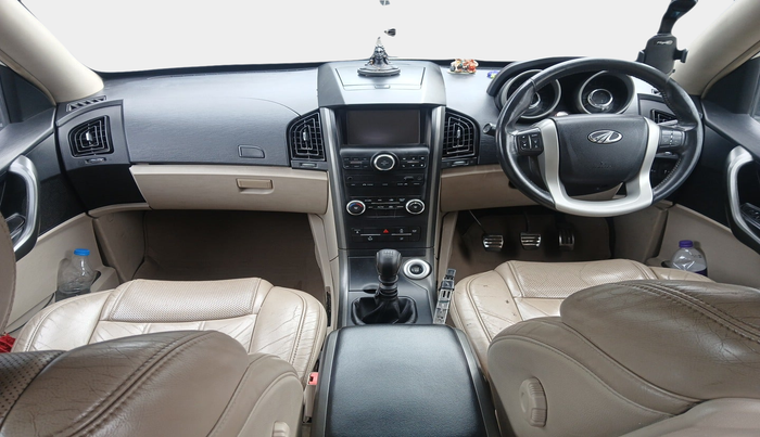 2015 Mahindra XUV500 W10, Diesel, Manual, 99,639 km, interior