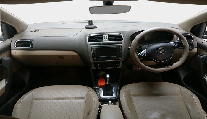 2016 Volkswagen Vento HIGHLINE 1.5 AT, Diesel, Automatic, 1,02,591 km, interior
