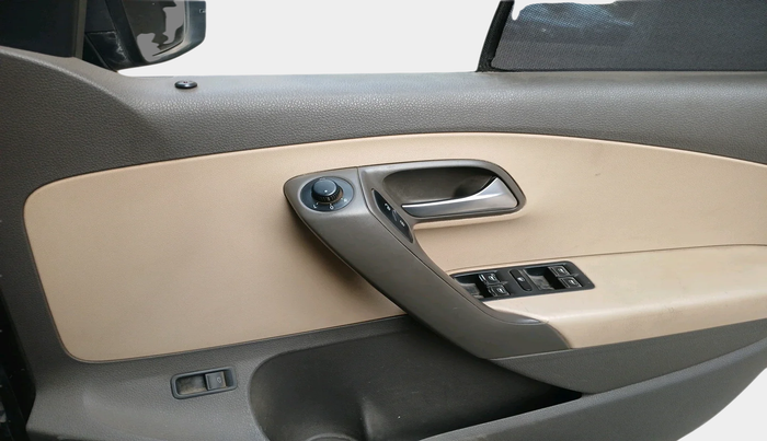 2016 Volkswagen Vento HIGHLINE 1.5 AT, Diesel, Automatic, 1,02,591 km, interior