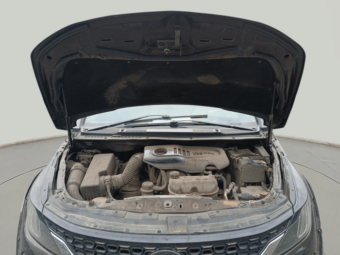 2018 Tata Hexa XM 4X2 7 STR, Diesel, Manual, 2,00,000 km, exterior