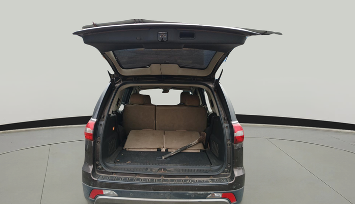 2018 Tata Hexa XM 4X2 7 STR, Diesel, Manual, 1,99,330 km, exterior