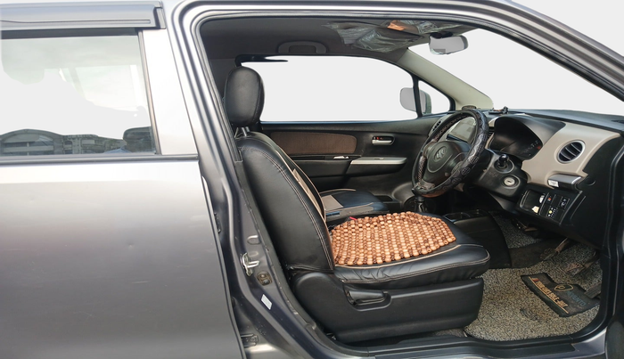 2013 Maruti Wagon R 1.0 LXI CNG, Petrol, Manual, 1,99,614 km, interior