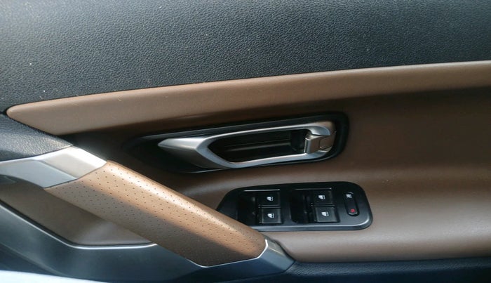 2021 Tata Harrier XZA PLUS 2.0L, Diesel, Automatic, 94,881 km, interior