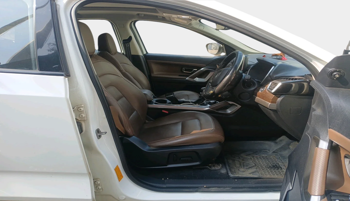 2021 Tata Harrier XZA PLUS 2.0L, Diesel, Automatic, 94,881 km, interior