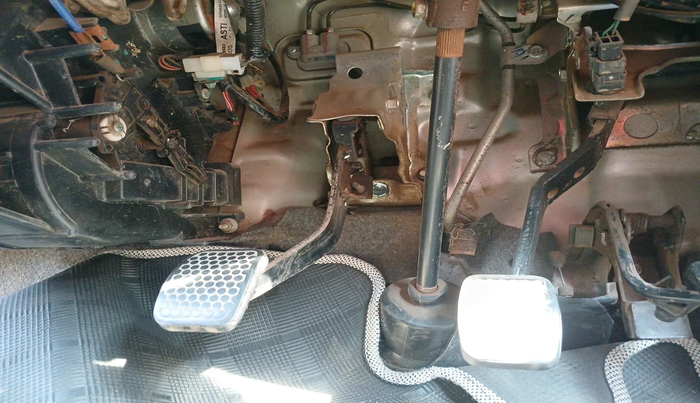 2016 Maruti Eeco 5 STR WITH A/C+HTR, Petrol, Manual, 1,08,332 km, interior