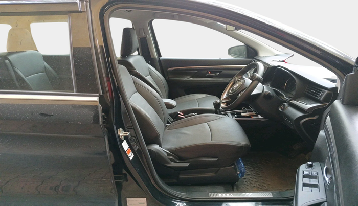 2024 Maruti XL6 ALPHA PLUS MT, Petrol, Manual, 11,130 km, interior