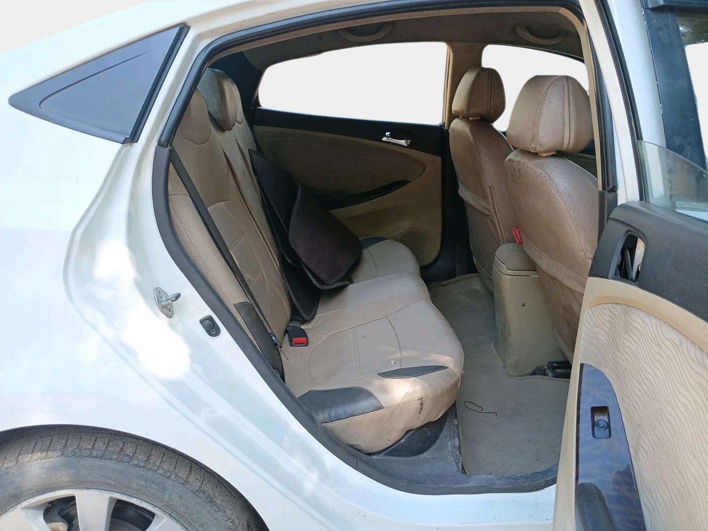 2012 Hyundai Verna FLUIDIC 1.6 CRDI SX, Diesel, Manual, 1,35,060 km, interior