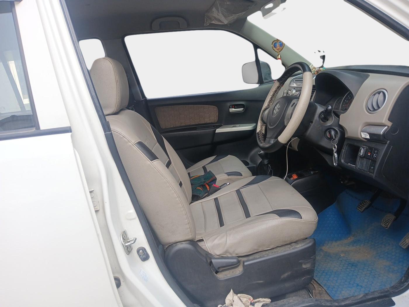 2015 Maruti Wagon R 1.0 VXI, Petrol, Manual, 88,365 km, interior