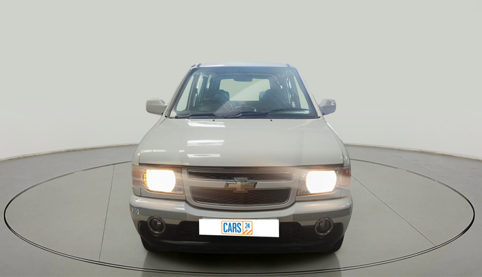 2017 Chevrolet Tavera NEO 3 10 STR BS IV, Diesel, Manual, 1,97,964 km, exterior