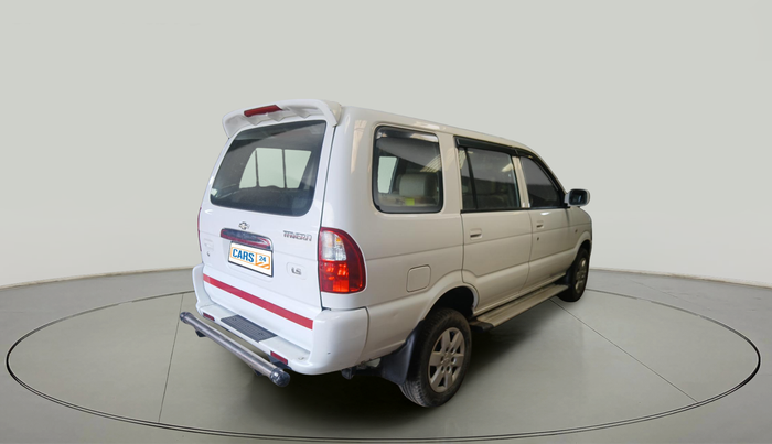 2017 Chevrolet Tavera NEO 3 10 STR BS IV, Diesel, Manual, 1,97,964 km, exterior