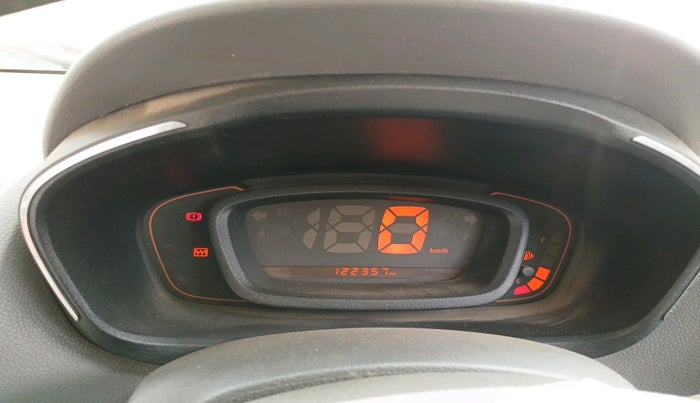 2016 Renault Kwid RXT 0.8, Petrol, Manual, 1,22,357 km, interior