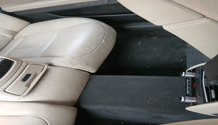 2011 BMW 7 Series 730Ld, Diesel, Automatic, 64,327 km, interior