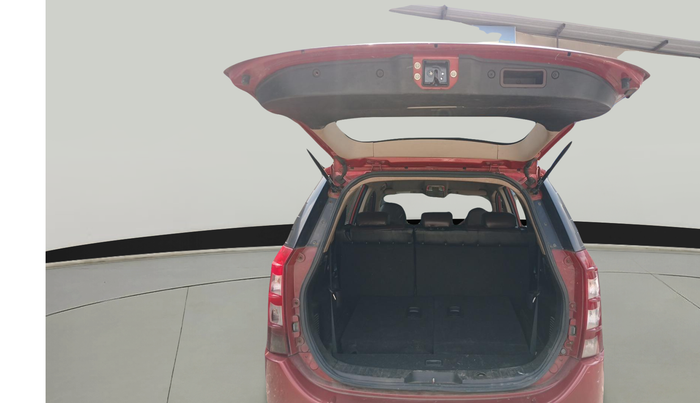 2014 Mahindra XUV500 W8, Diesel, Manual, 1,73,088 km, exterior