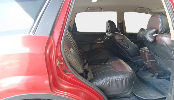 2014 Mahindra XUV500 W8, Diesel, Manual, 1,73,088 km, interior