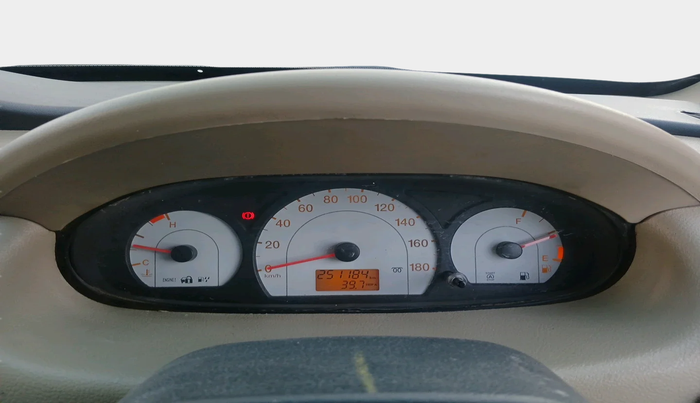 2015 Mahindra Xylo D4, Diesel, Manual, 2,51,184 km, interior