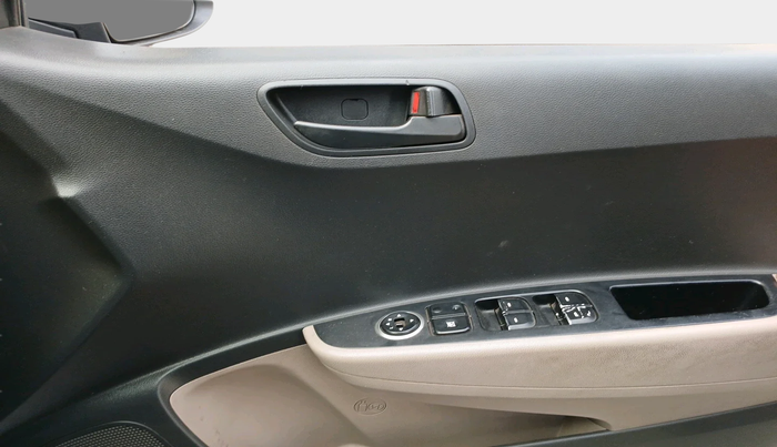 2014 Hyundai Grand i10 MAGNA 1.2 KAPPA VTVT, Petrol, Manual, 2,13,185 km, interior